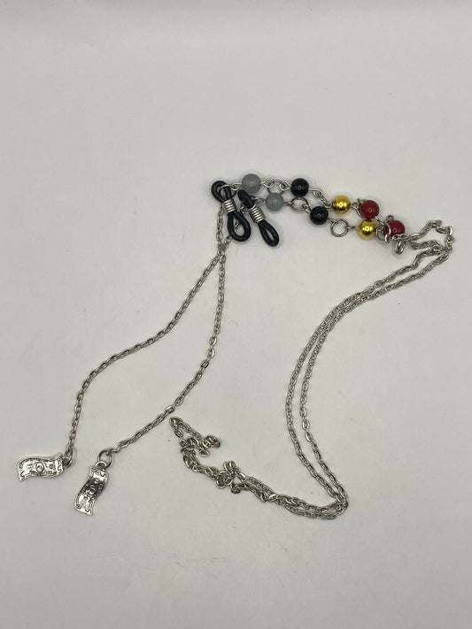 The Scam Artist Inspired Eyeglasses Chains