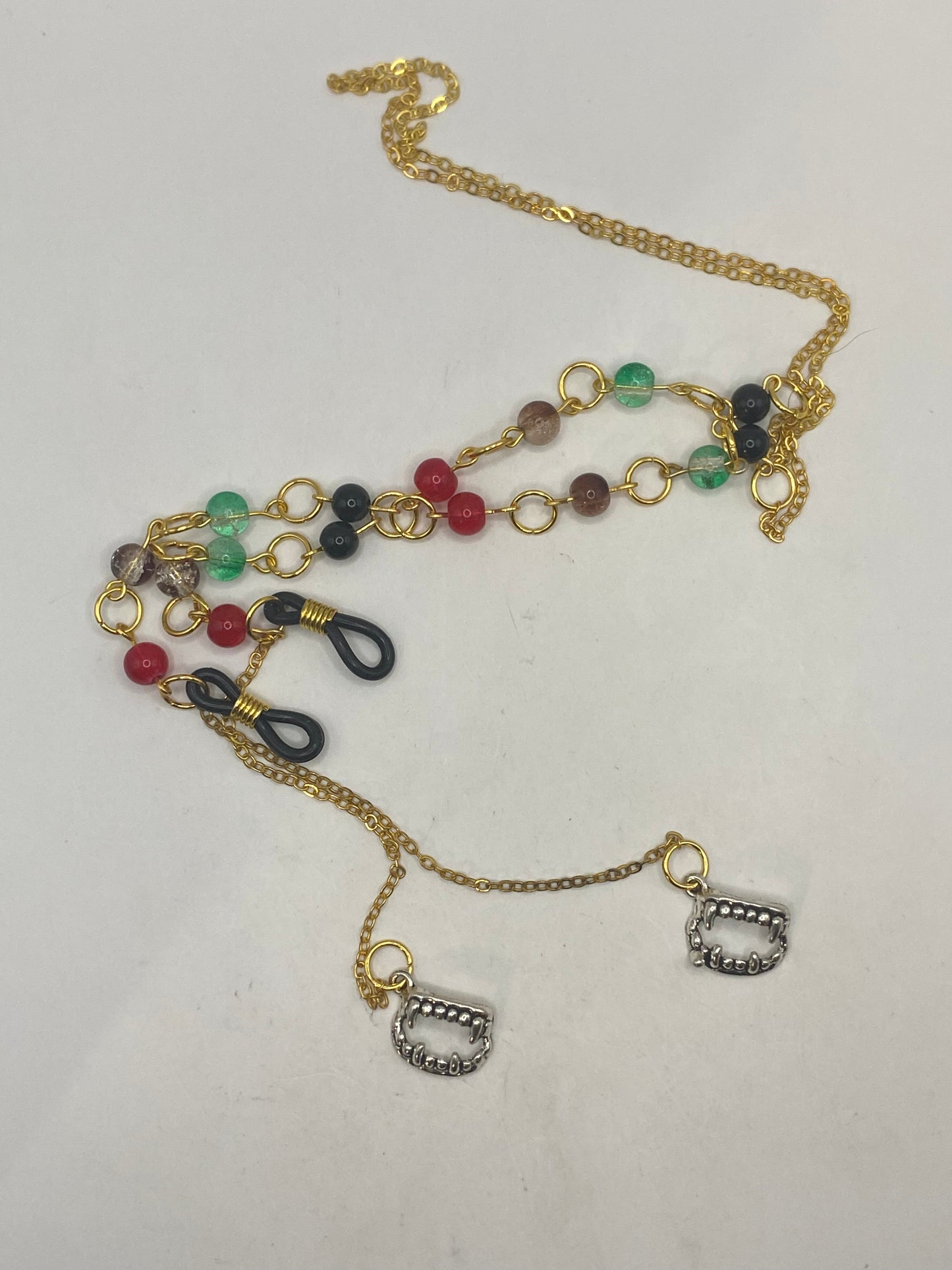 Entity Inspired Glasses Chains: The Hunt